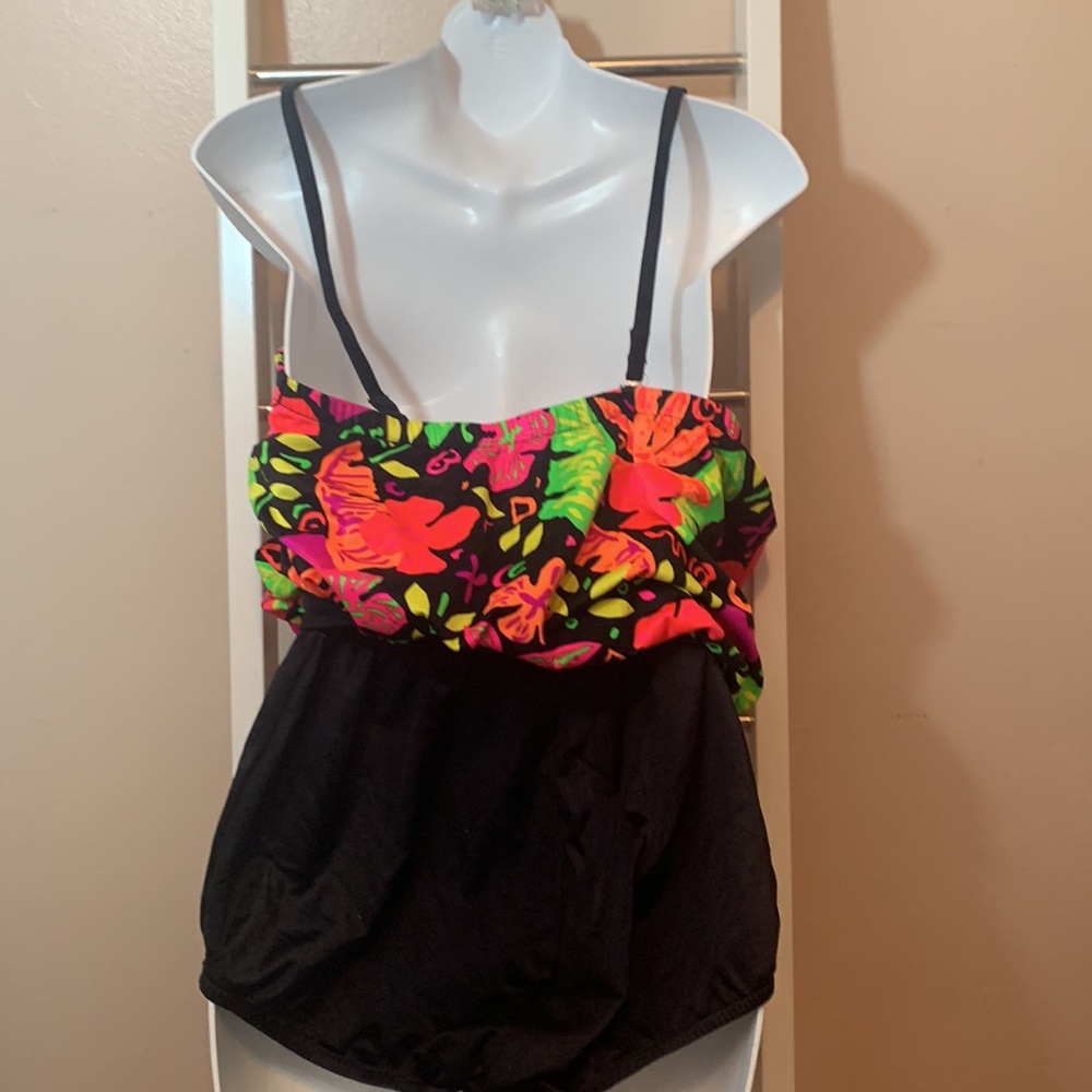 St. Tropez Swimwear Vintage Neon Print 1 Piece 🥳🛍Host Pick🛍🥳 - Picture 4 of 5